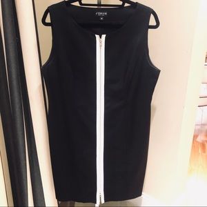 Black sleeveless dress